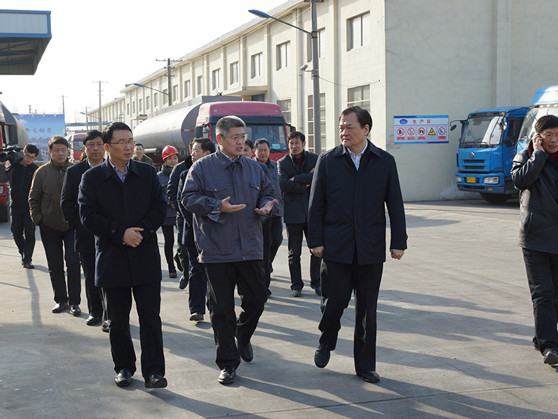 2015年2月，市人大高亞梓主任來公司調(diào)研
